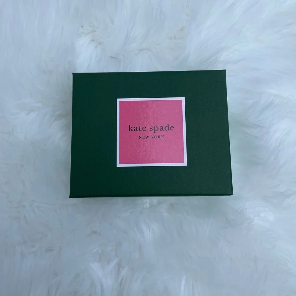 Kate Spade Box - Picture 2 of 9